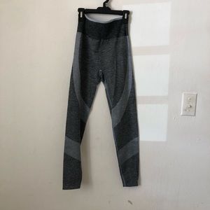 Pink seamless leggings 💕